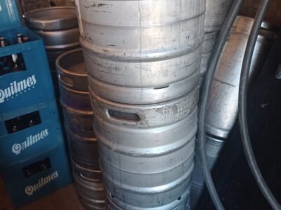 Barriles conector g y tubos de co2